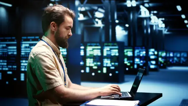 Expert running server hub diagnostic tests and error checking utilities to find and fix